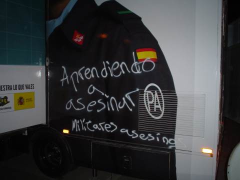 Acción antimilitarista en Zaragoza